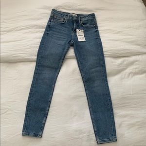 NWT Zara jean
